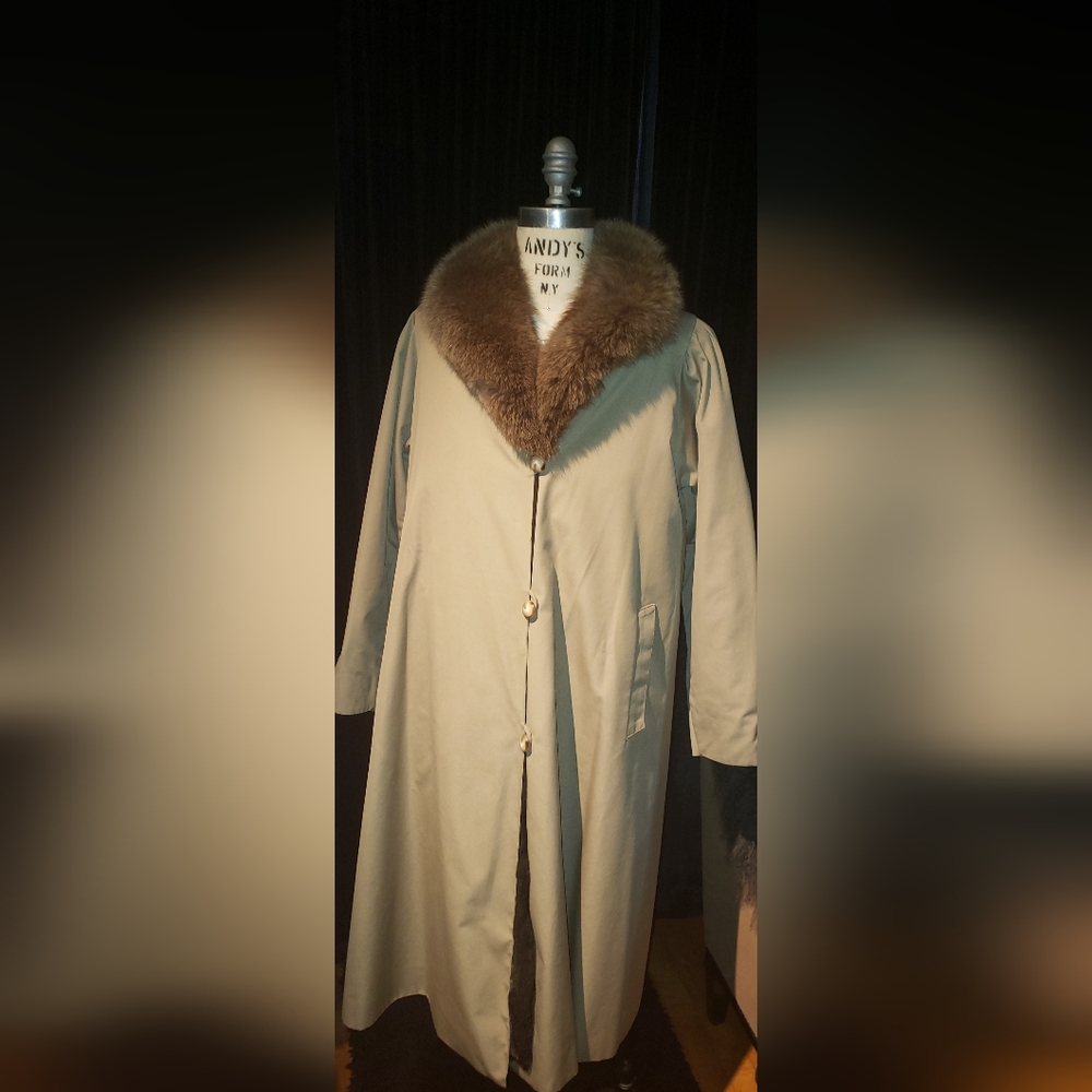 VTG Saks Fifth Avenue fox fur collar sheared fur lining nylon trench coat